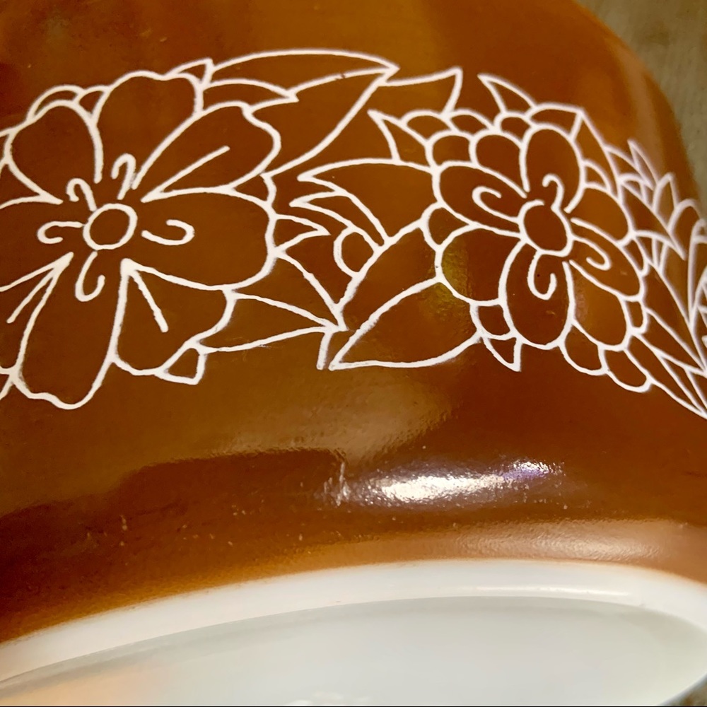 PYREX Vintage Round Woodland Brown 474-B 1.5 QT Cinderella Casserole NO LID - Picture 9 of 10